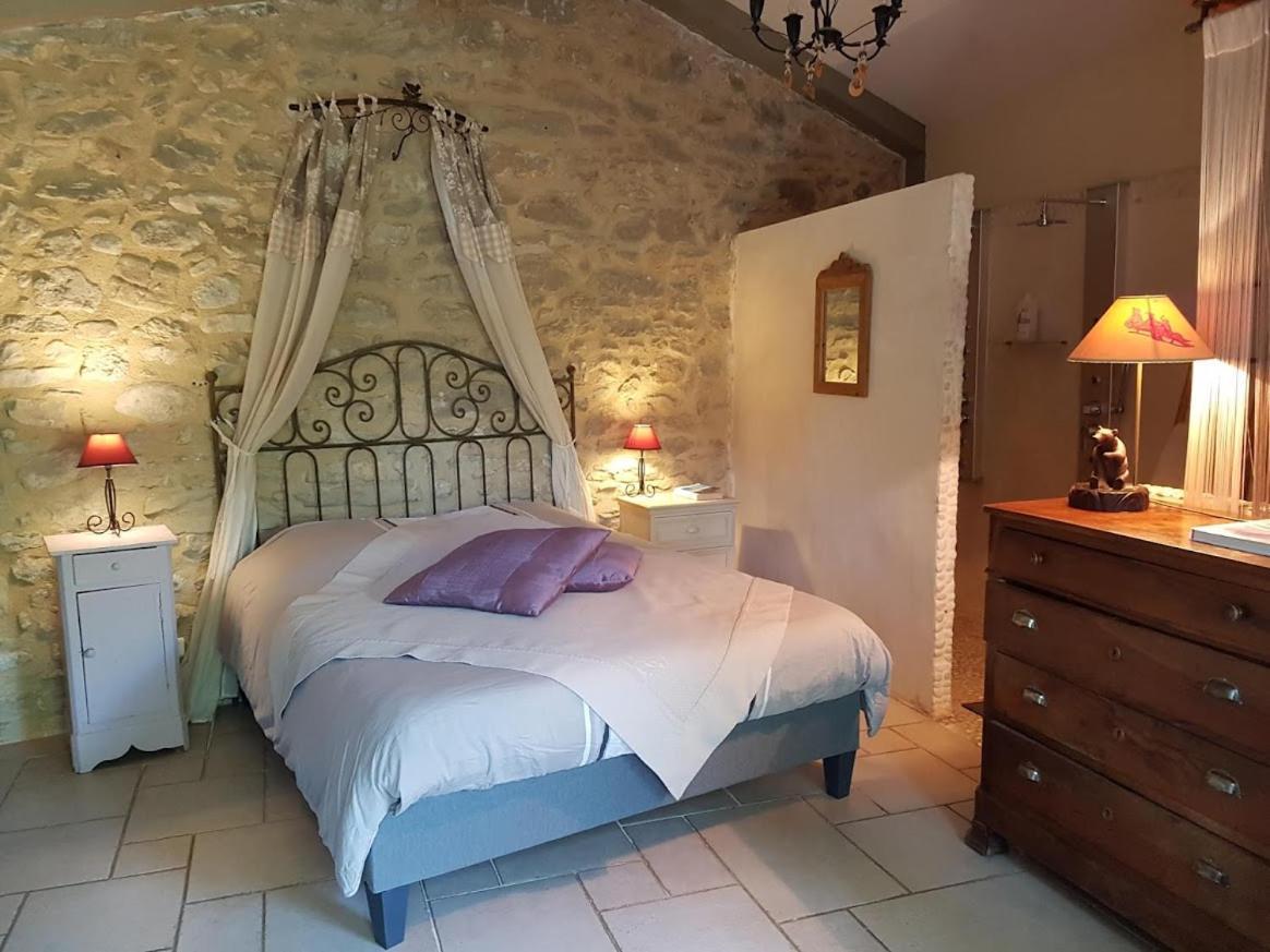 Le Clos De L'Ambre Bed & Breakfast Divajeu ภายนอก รูปภาพ