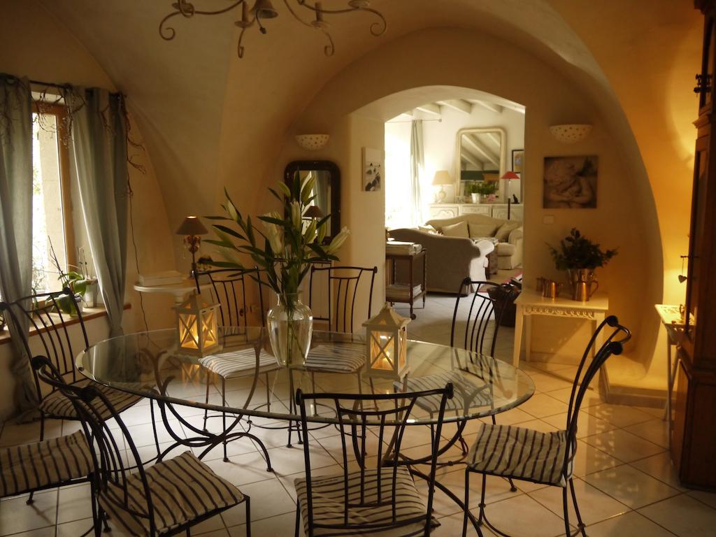 Le Clos De L'Ambre Bed & Breakfast Divajeu ภายนอก รูปภาพ