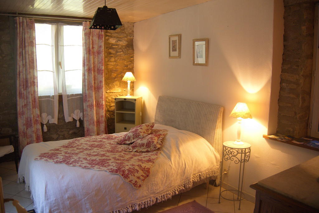 Le Clos De L'Ambre Bed & Breakfast Divajeu ห้อง รูปภาพ